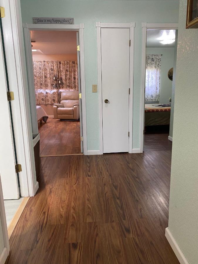 Trinity Escapes - Two Bedroom Two Bathroom Full Apartment Near Airport Anchorage Exterior foto